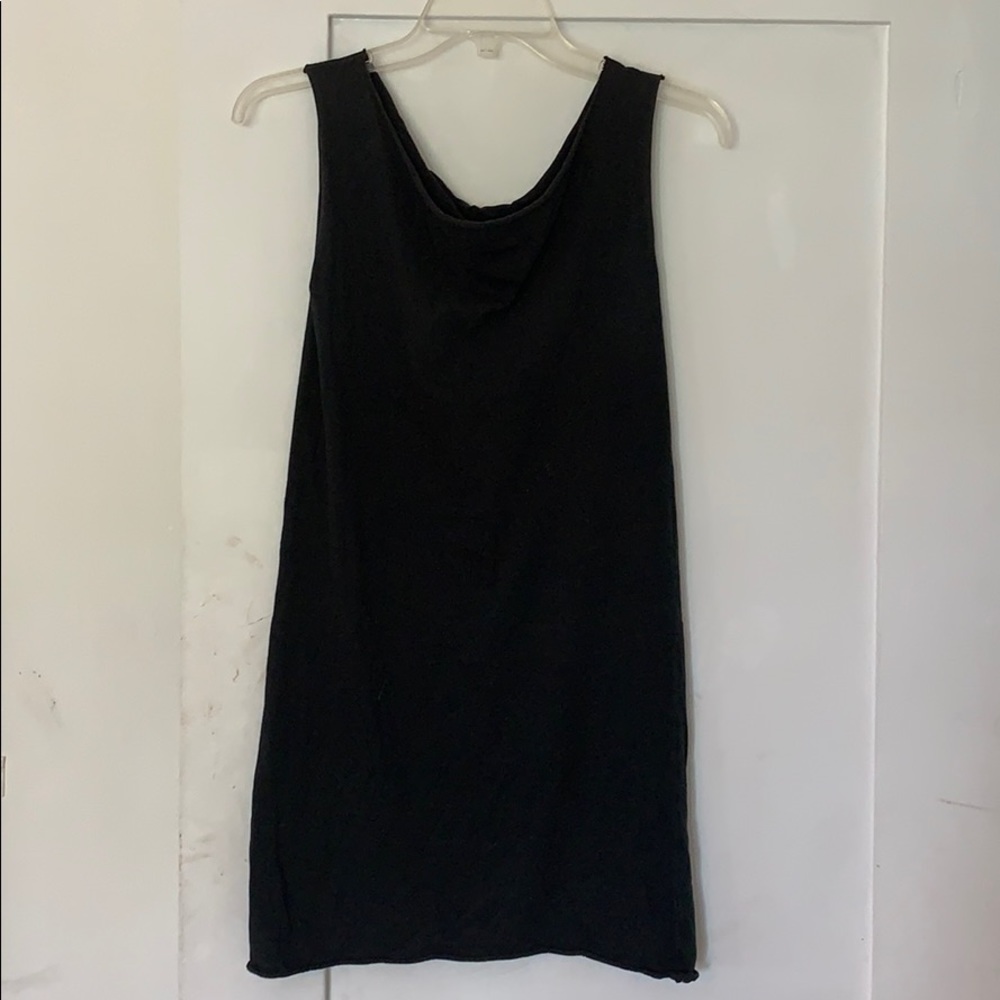 2 🕷🖤American Apparel dresses